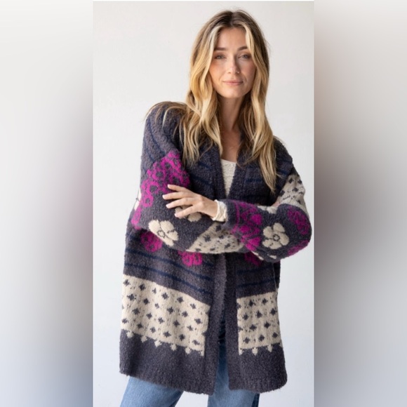 NATURAL LIFE Sweaters - Natural Life Calla Jacquard Cardigan Sweater Small Oversized Relaxed